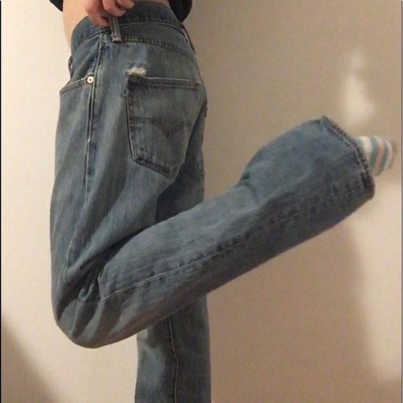 VINTAGE LEVIS!! - Picture 2 of 6